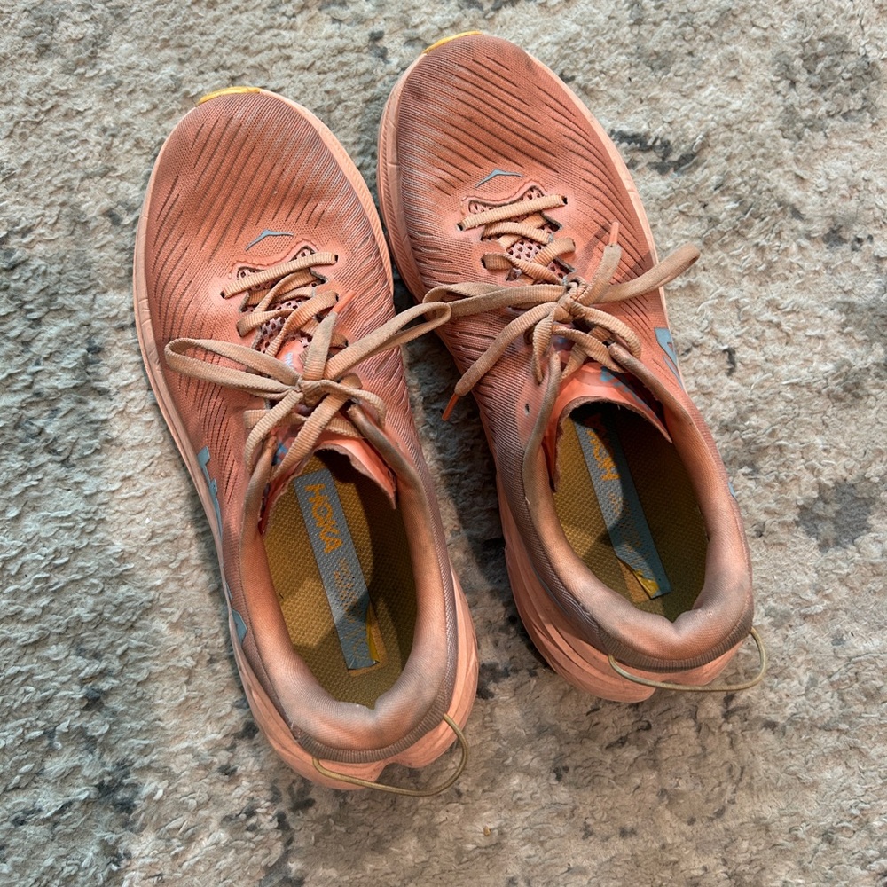 Hoka women’s rincon 3 running shoes size 8